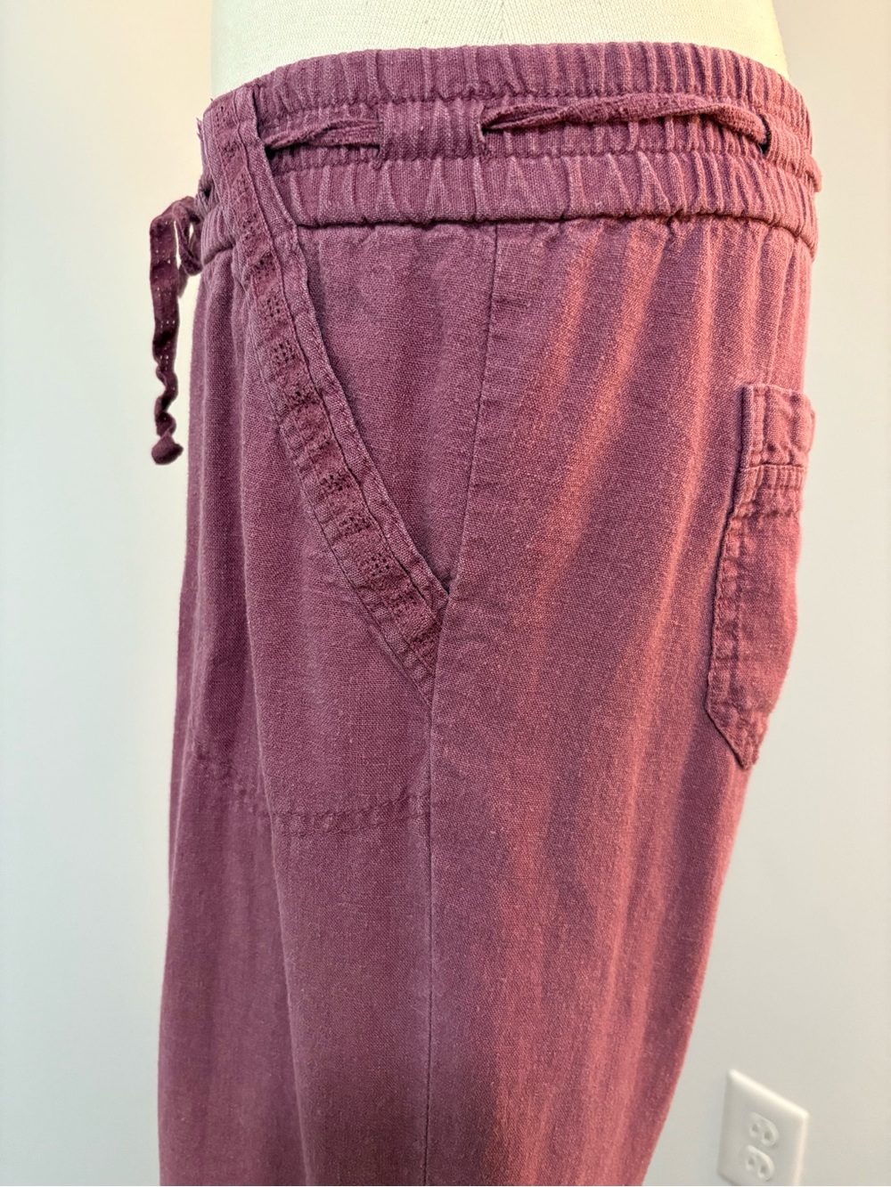 Relaxed Drawstring Pants - Picture 5 of 11